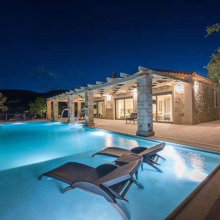 Artina Luxury Villa كيري المظهر الخارجي الصورة